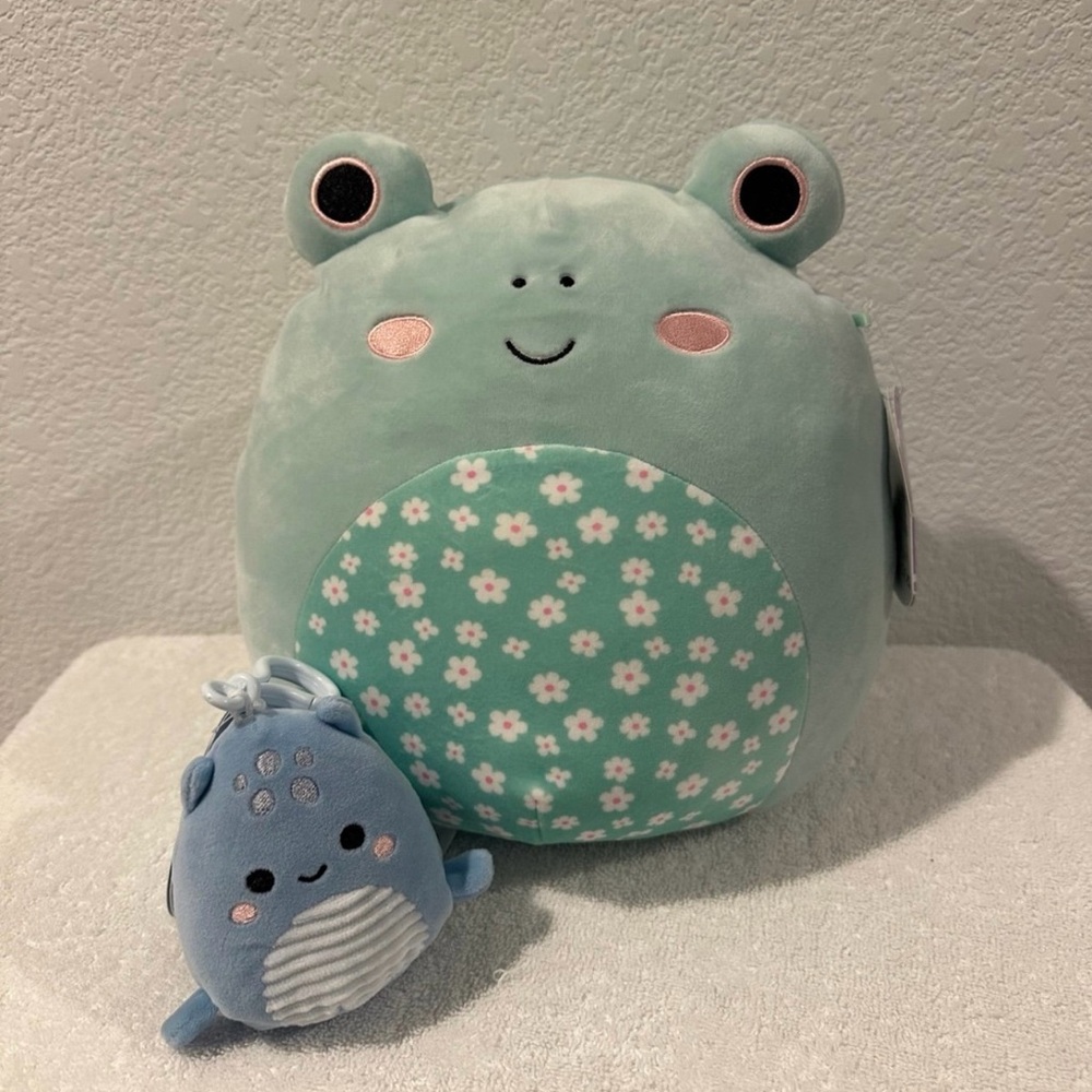 Squishmallows Fritz Frog and Mini Lune the Loch Ness Clip